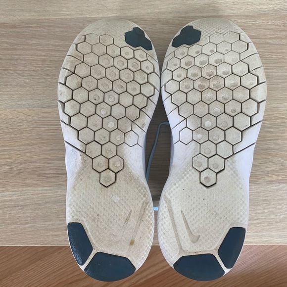 Nike Flex Experience Run 7 Shoes | Size 9.5 - Picture 6 of 6